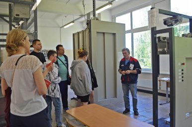 Осмотр действующих тренажеров лифтов