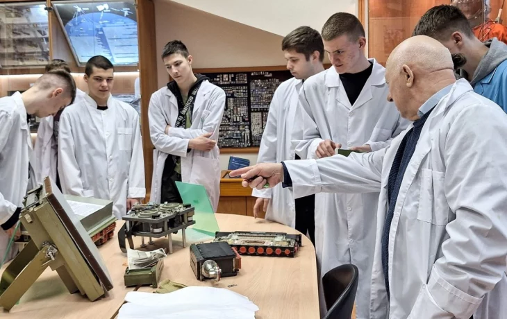 Студенты колледжа в рамках учебной программы посетили завод «Компонент» Студенты колледжа в рамках учебной программы посетили завод «Компонент»